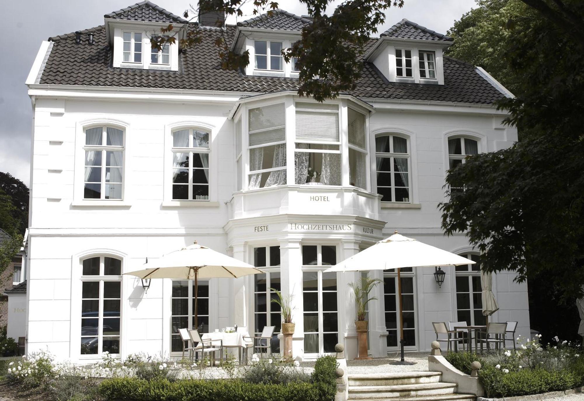 Hotel Hochzeitshaus Aurich Exterior foto